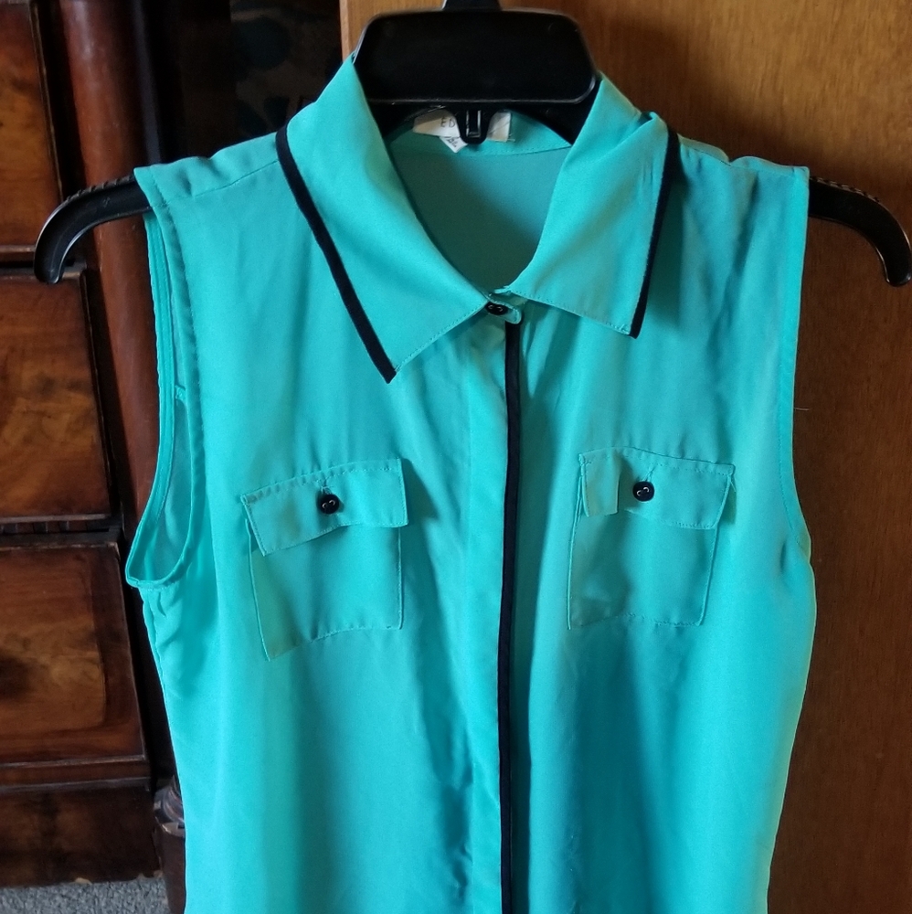 Blouse - Picture 2 of 3